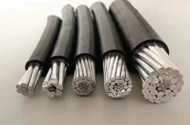 鋼芯鋁合金導(dǎo)線(xiàn)在電力以及輸電線(xiàn)路行業(yè)有著非常廣泛的應(yīng)用.jpg